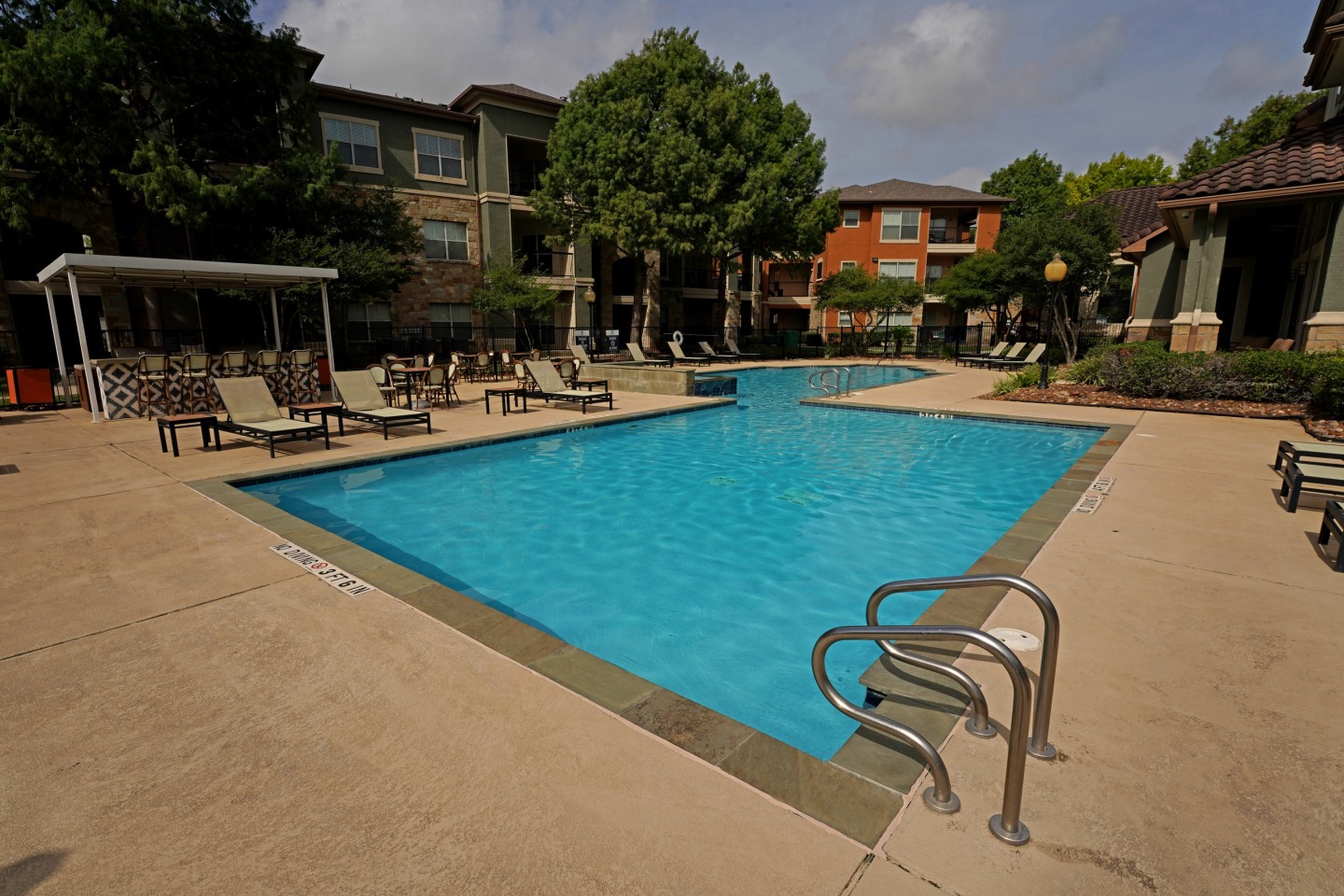 Residences at  Riverpark West Image 38