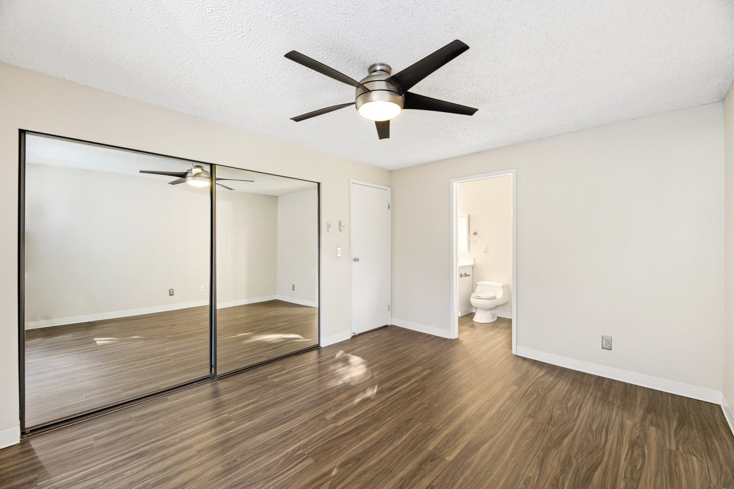 Starboard Apartments Image 15