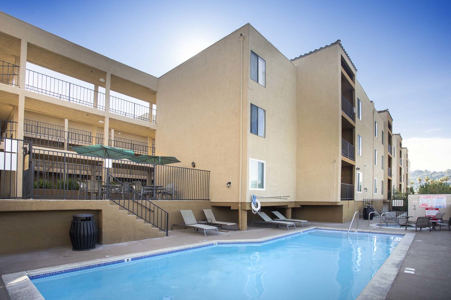 Vineland Gardens Image 2