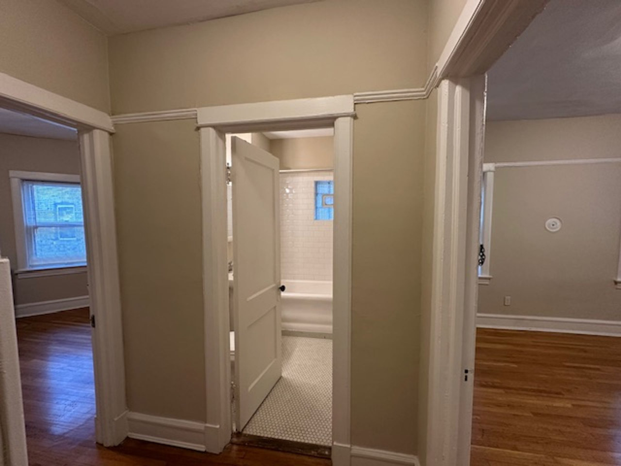 2534 N Prospect Avenue Image 7