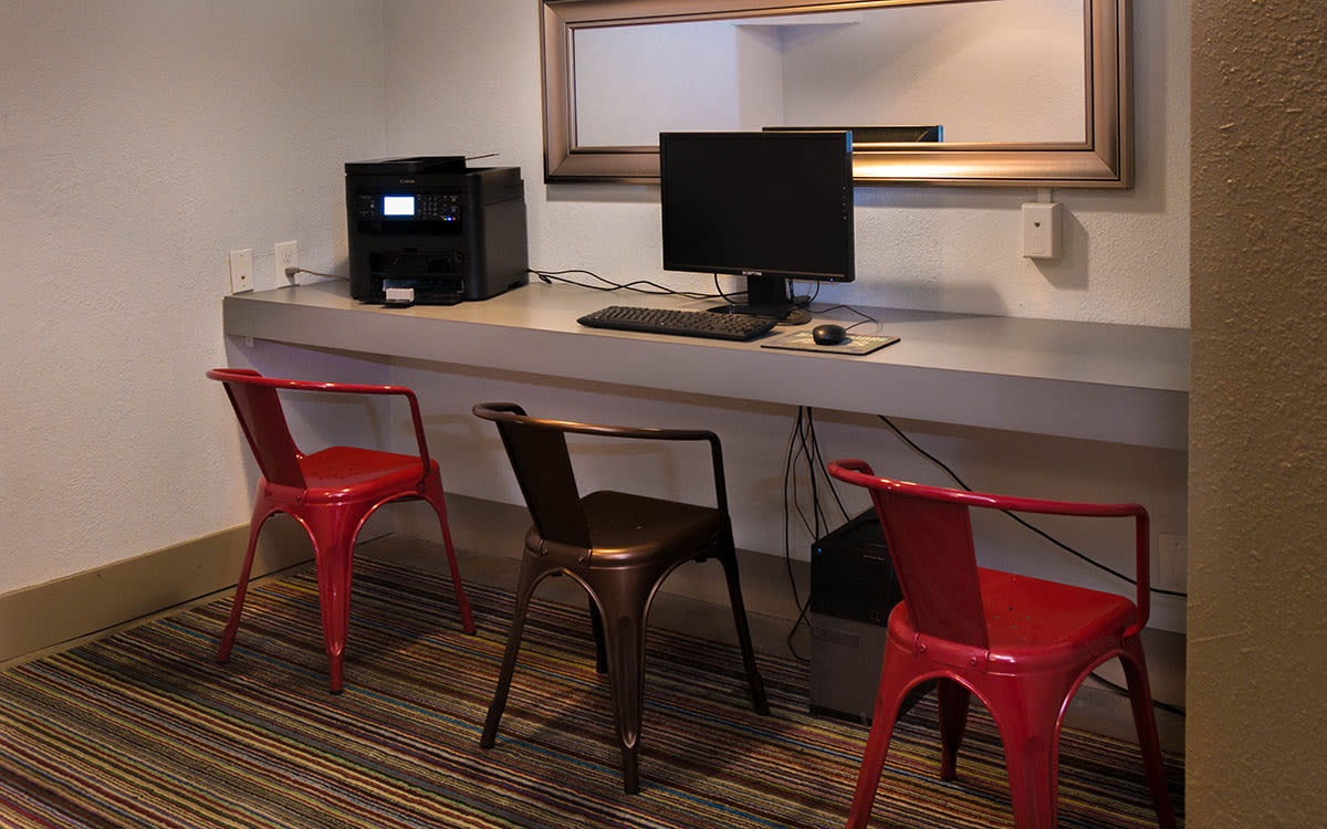 Brookmore Apartments Image 6
