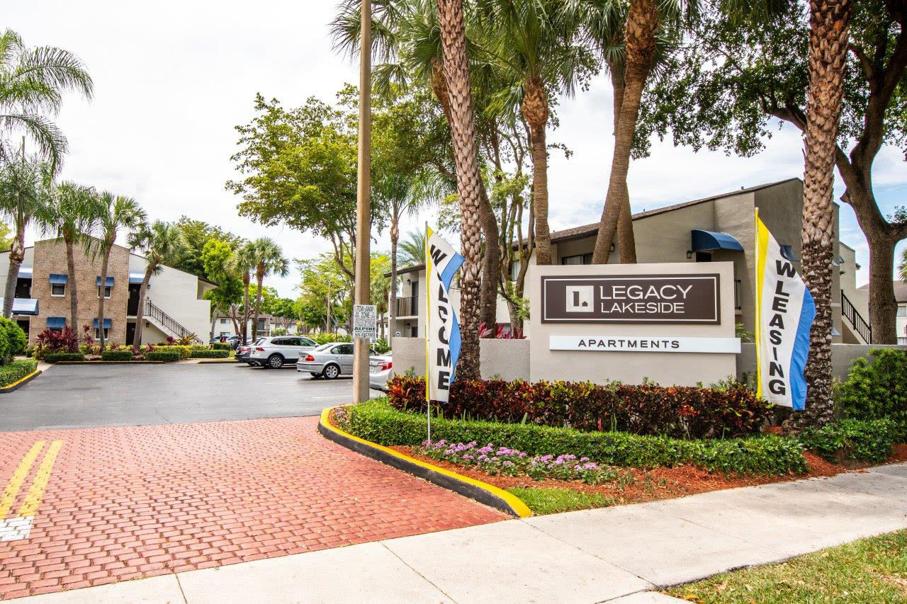 Legacy Lakeside Image 1