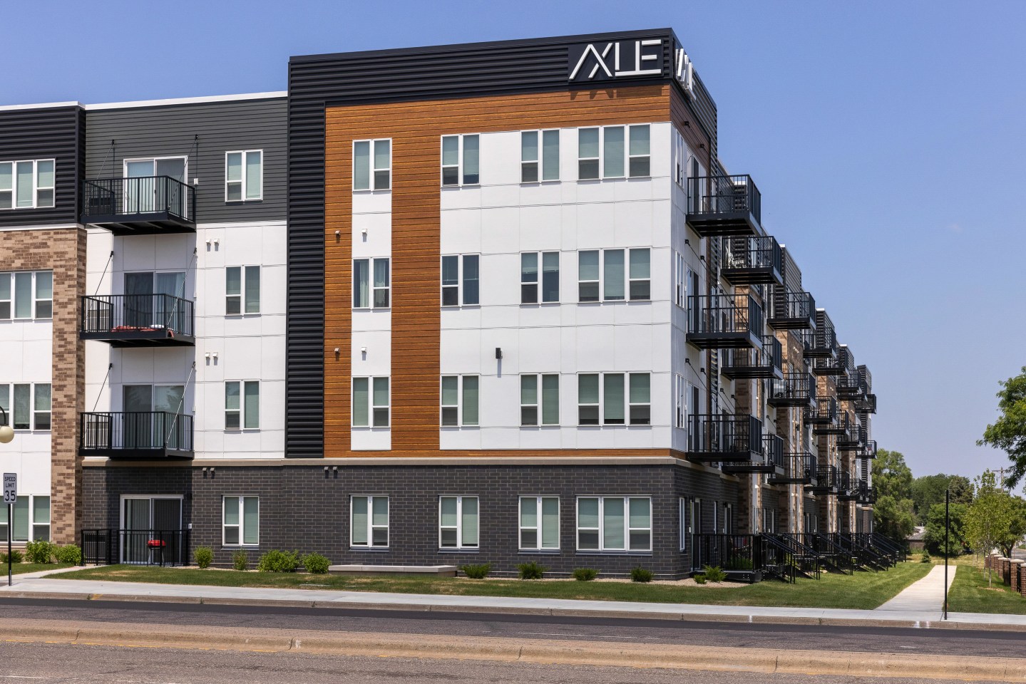 Axle Apartments Image 4
