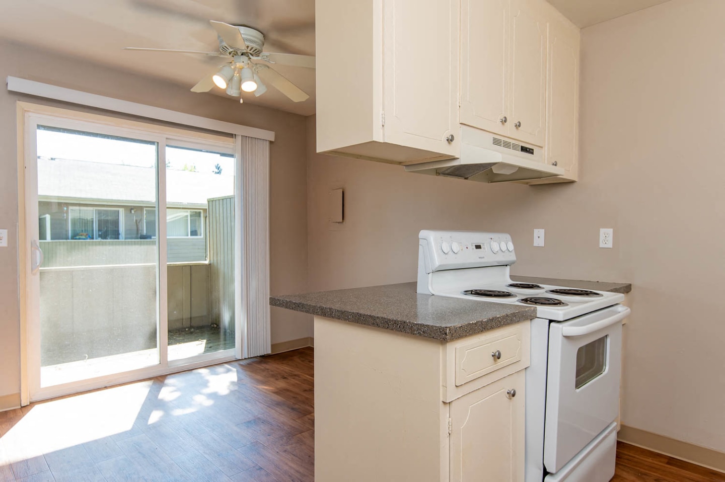 Country Oaks Apartments Image 9