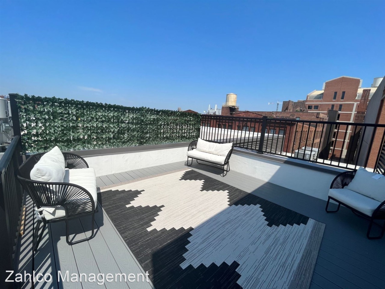 725 W Pratt Image 12