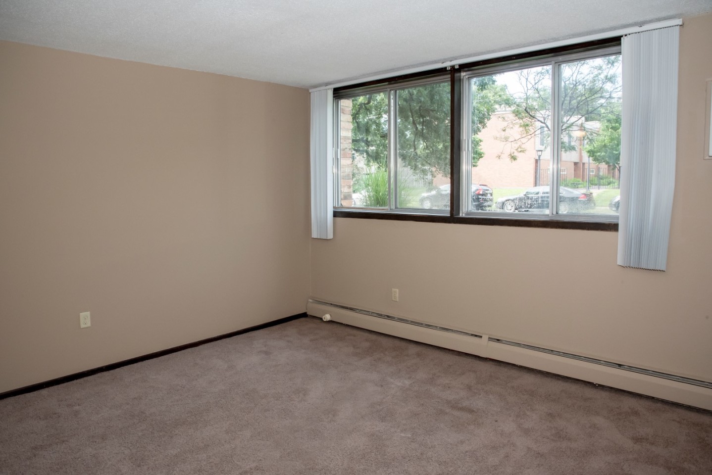 600 10th Ave Apartments Image 18
