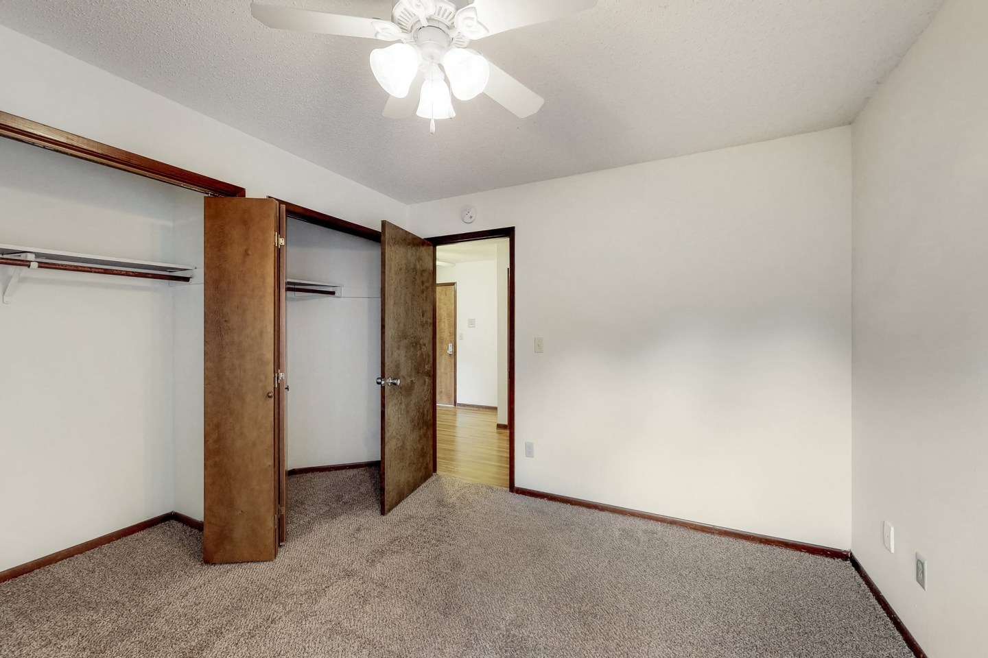 Robin Hill Image 33