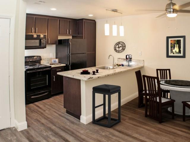 Eclipse 96 Apartments Image 3