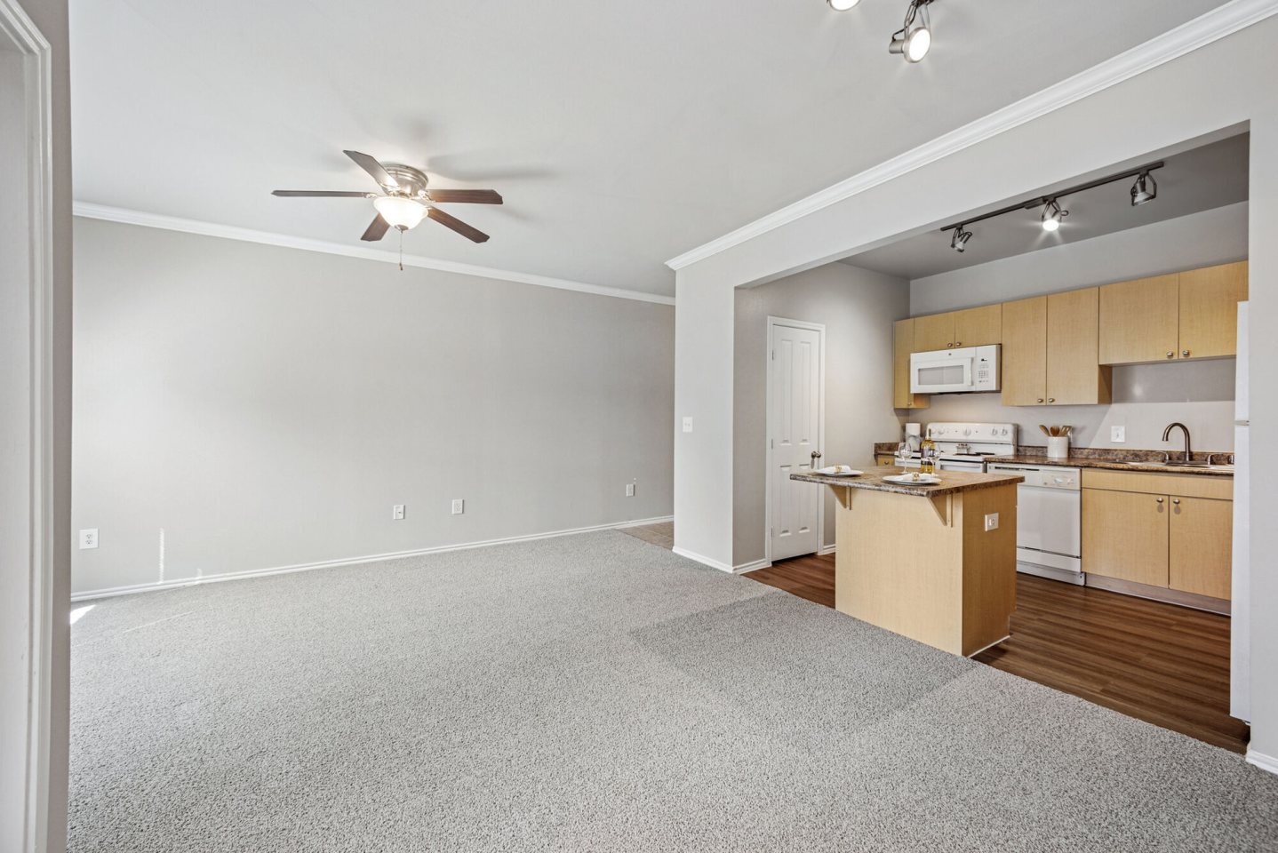 The Residences at Holland Lake Image 16