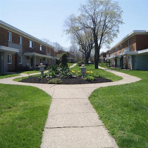 Cedarwood Estates Apartments Image 6