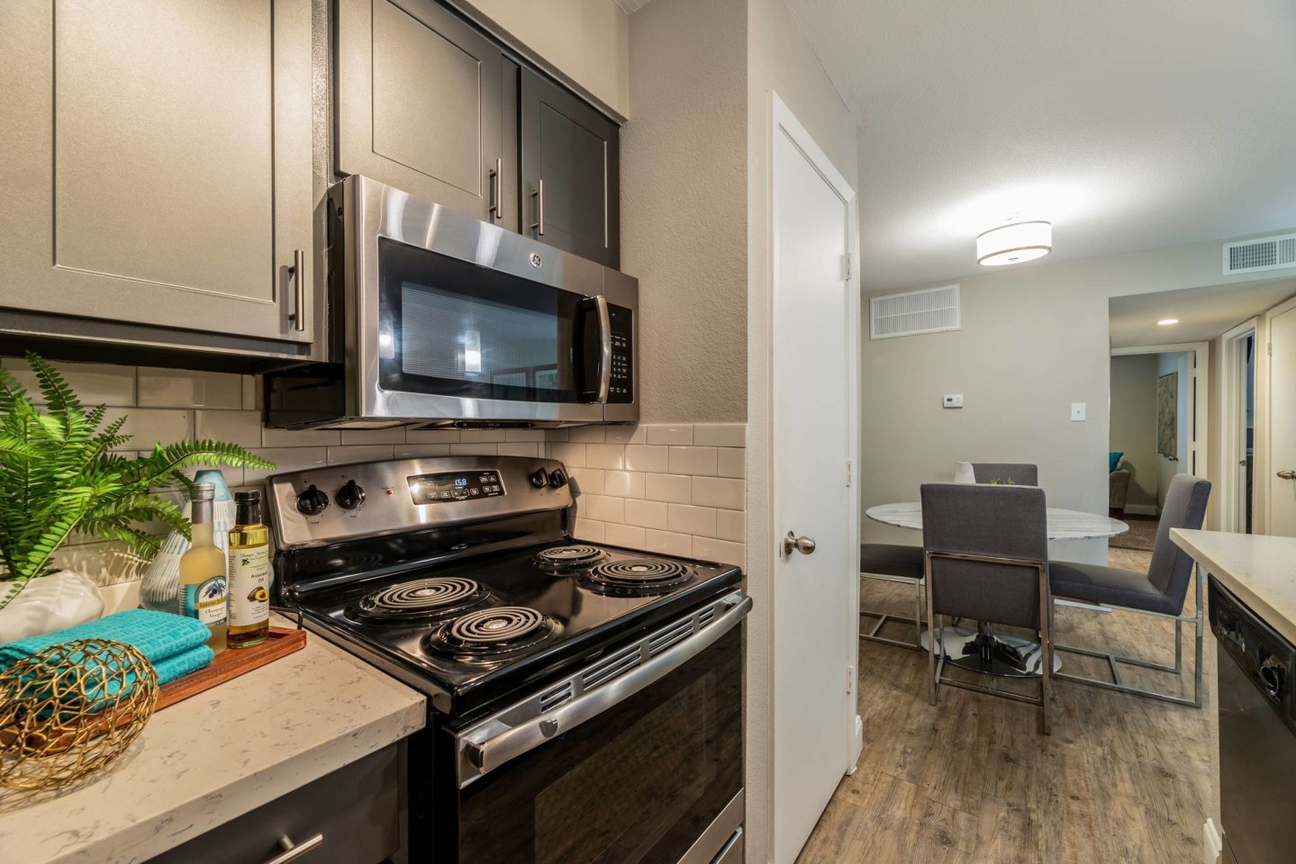 Flintridge Apartment Homes Image 8
