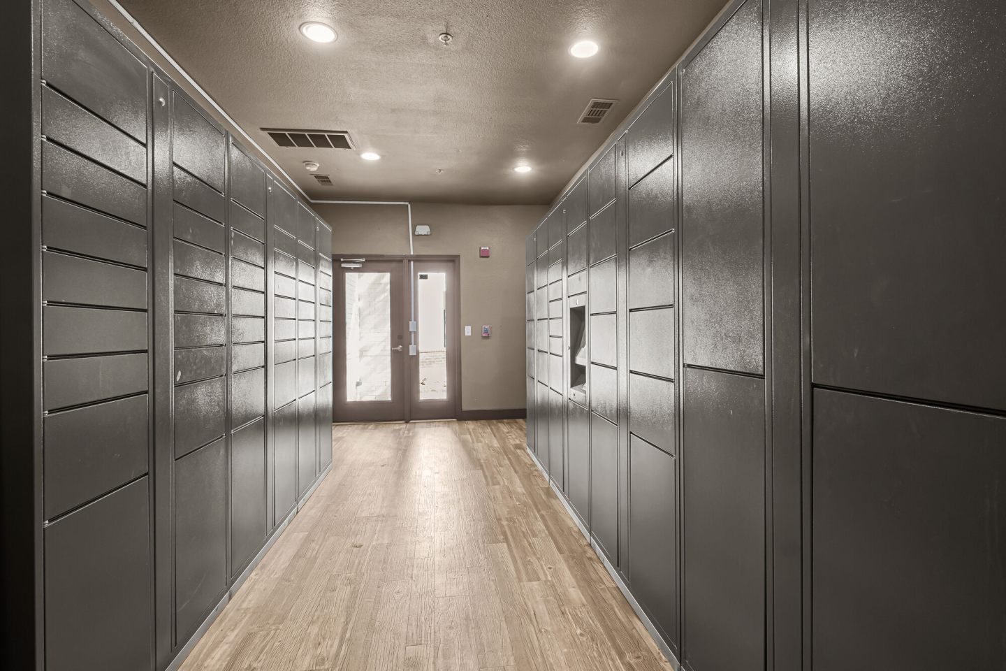 Larkin Apartment Homes Image 21