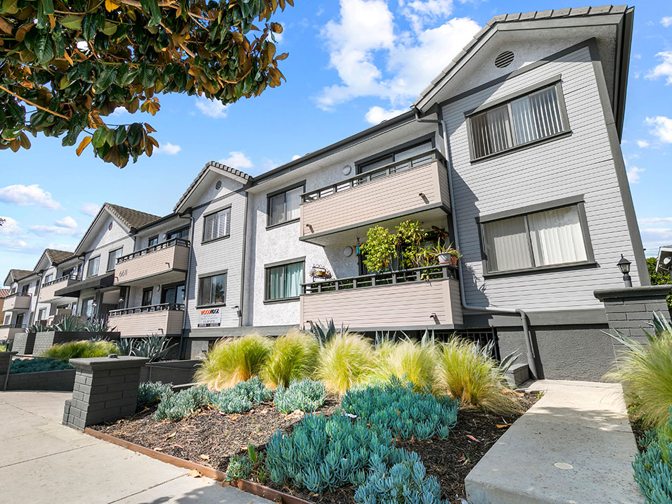 Woodridge Apartments Image 2