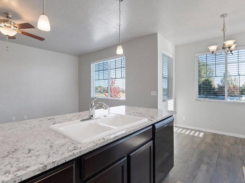 Crimson Point Apartments Image 1