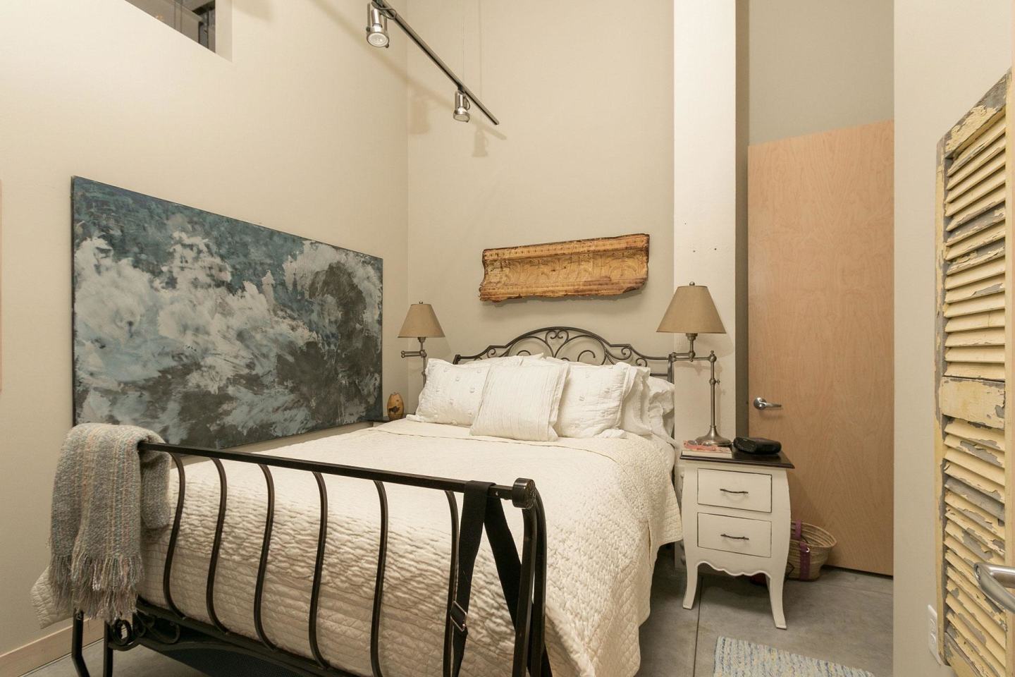A-Mill Artist Lofts Image 42