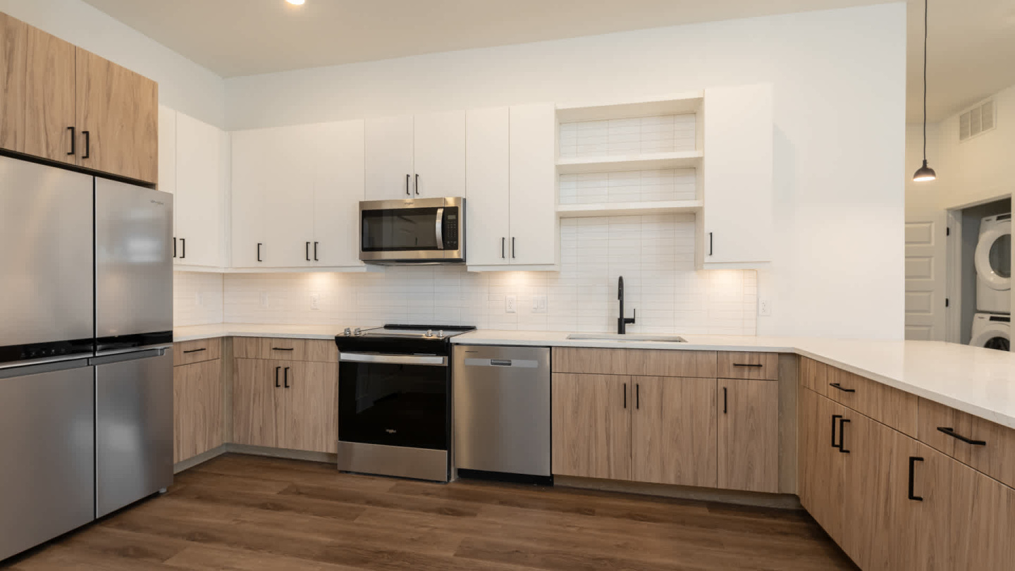 Lyle Apartments Image 4