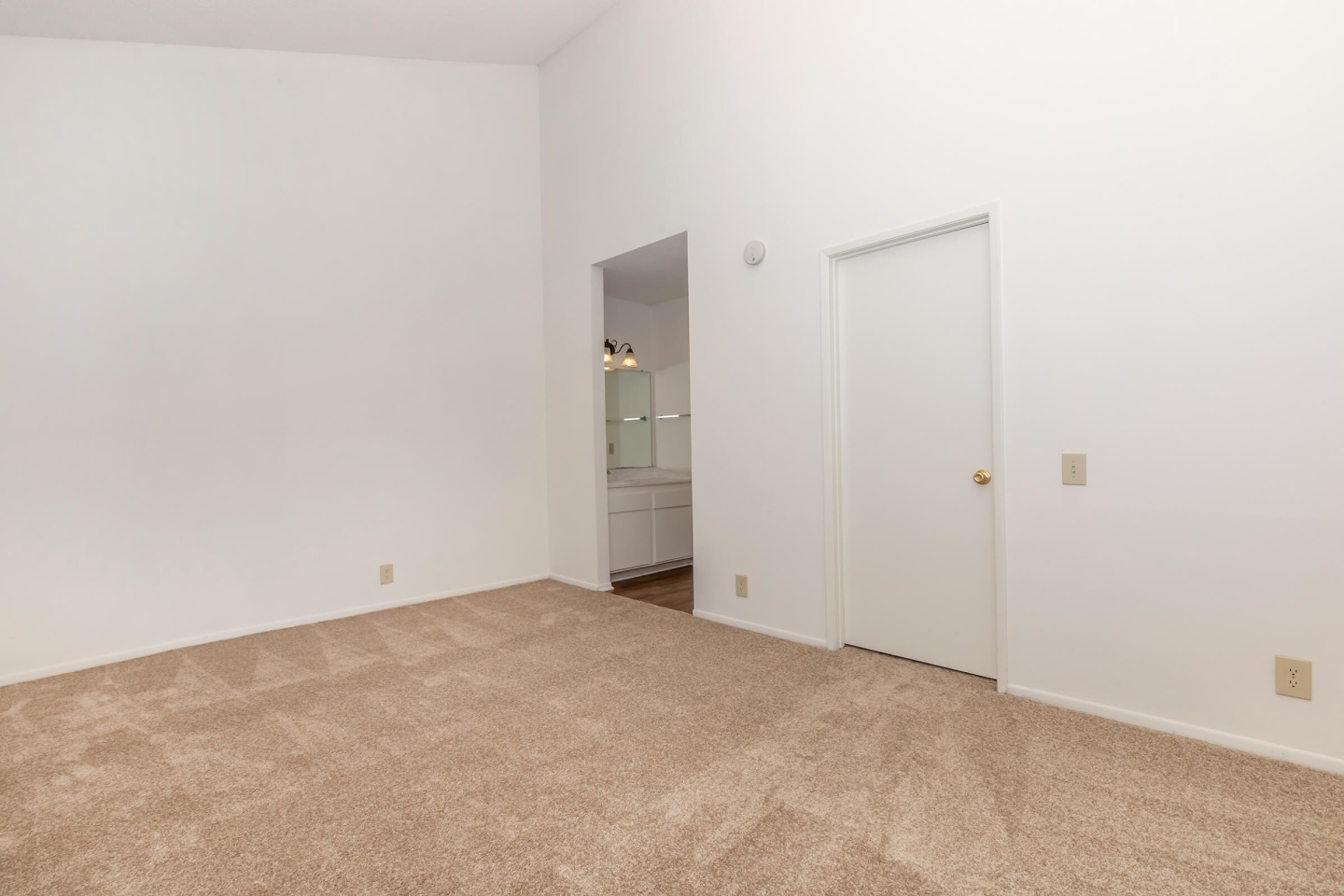 Huntington Lakes Apartments Image 23