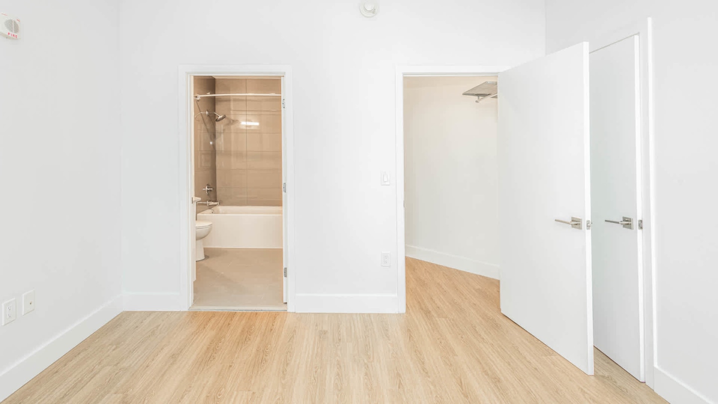 660 Washington Image 33