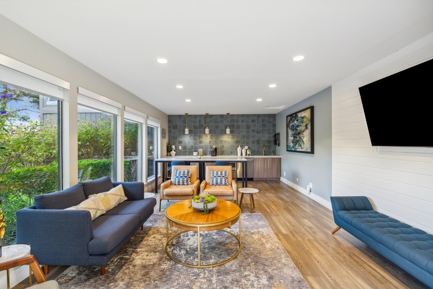 Harbor Point Waterfront Apartments Image 34