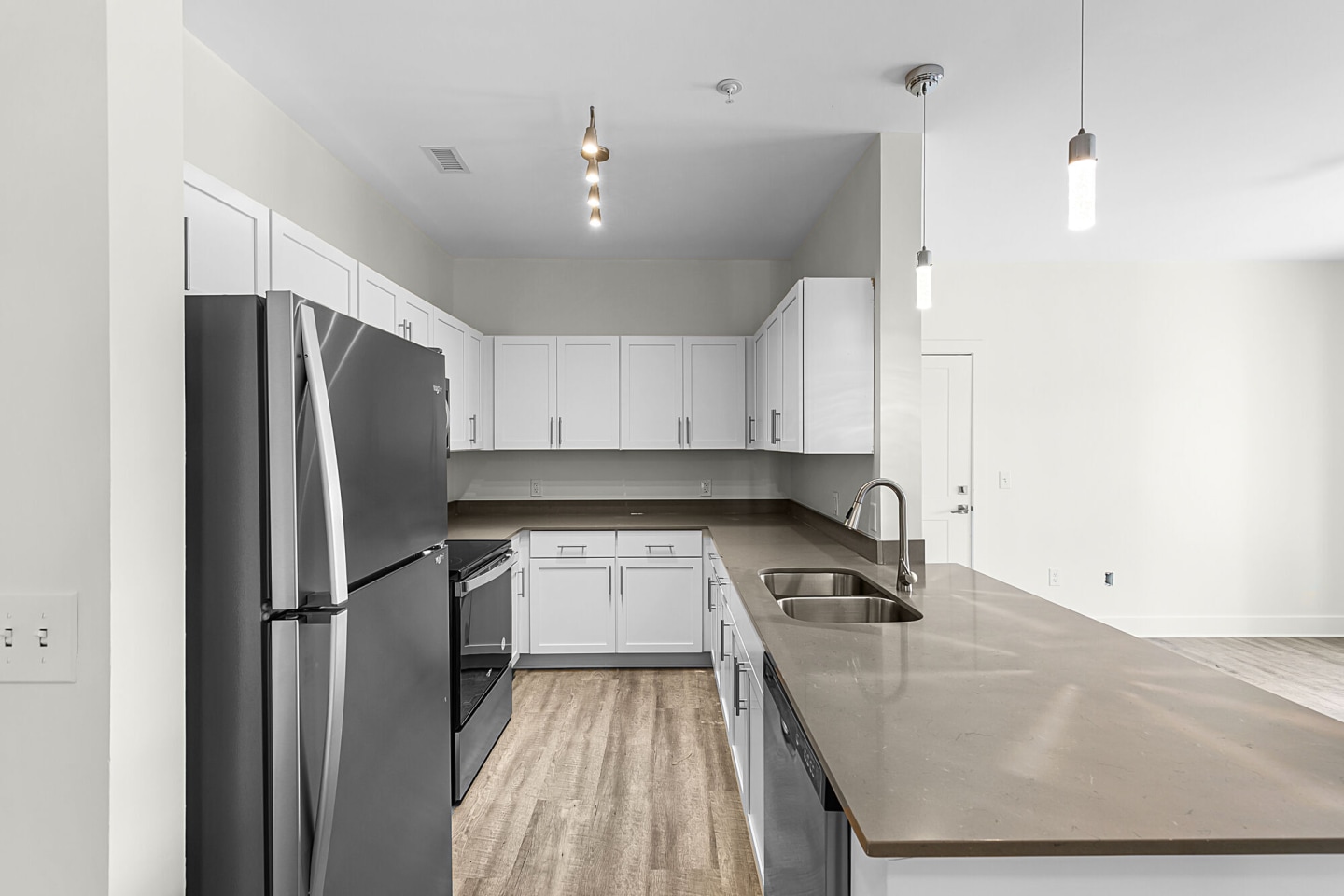 The Apartments at Copper Creek Image 36