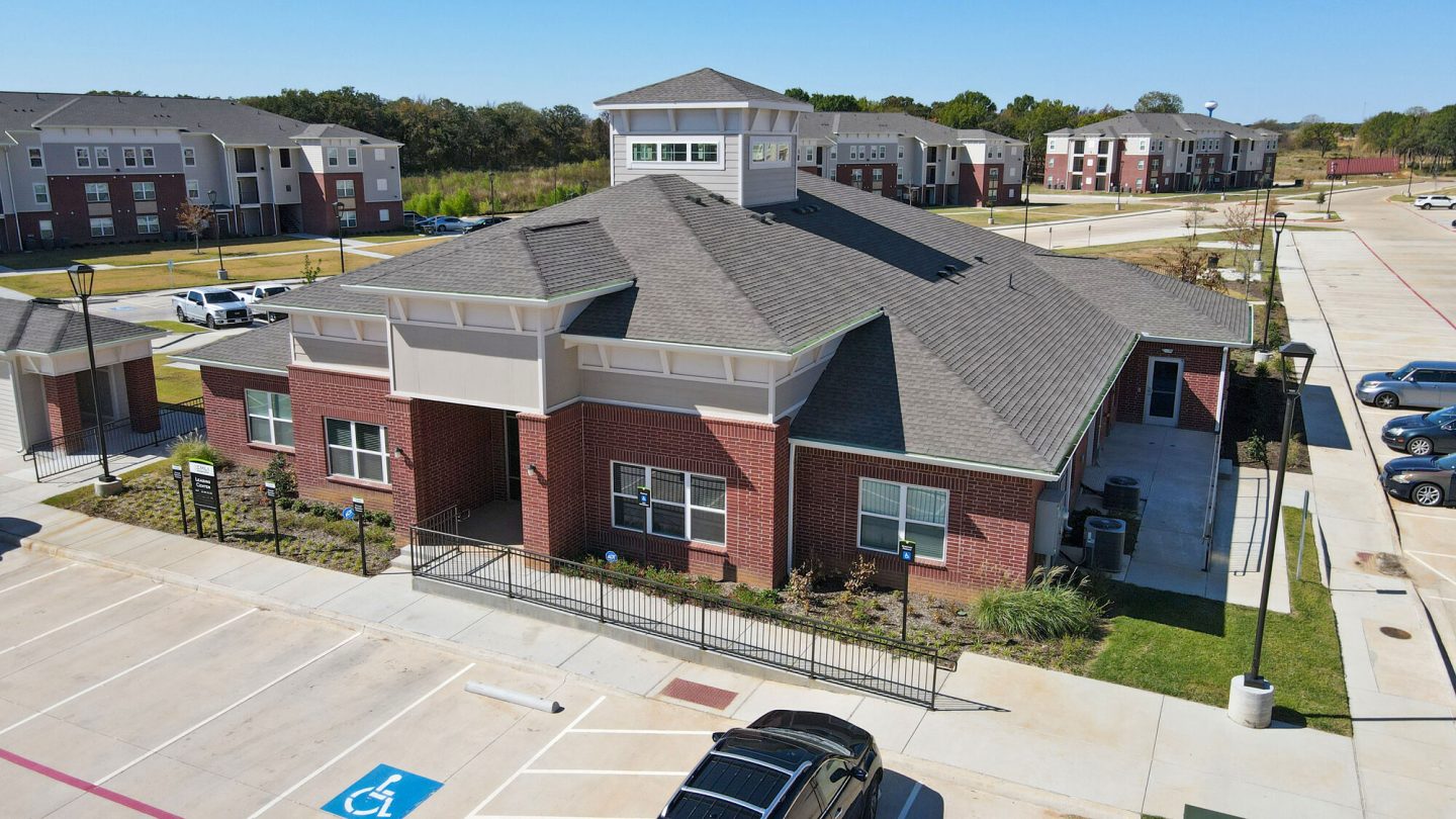 EMLI at Pecan Creek - Affordable Housing Image 3