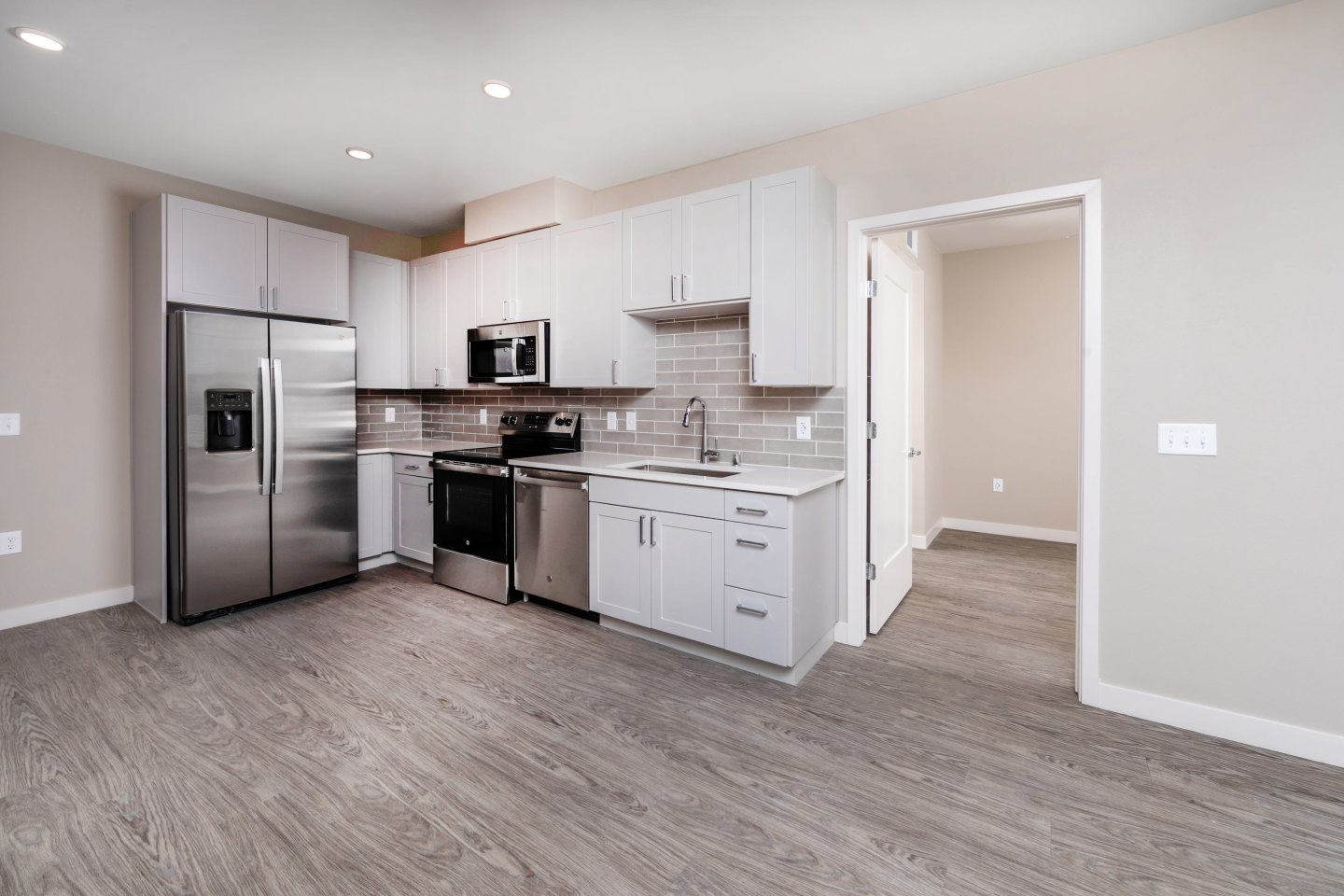 Birchway Tropicana Image 31