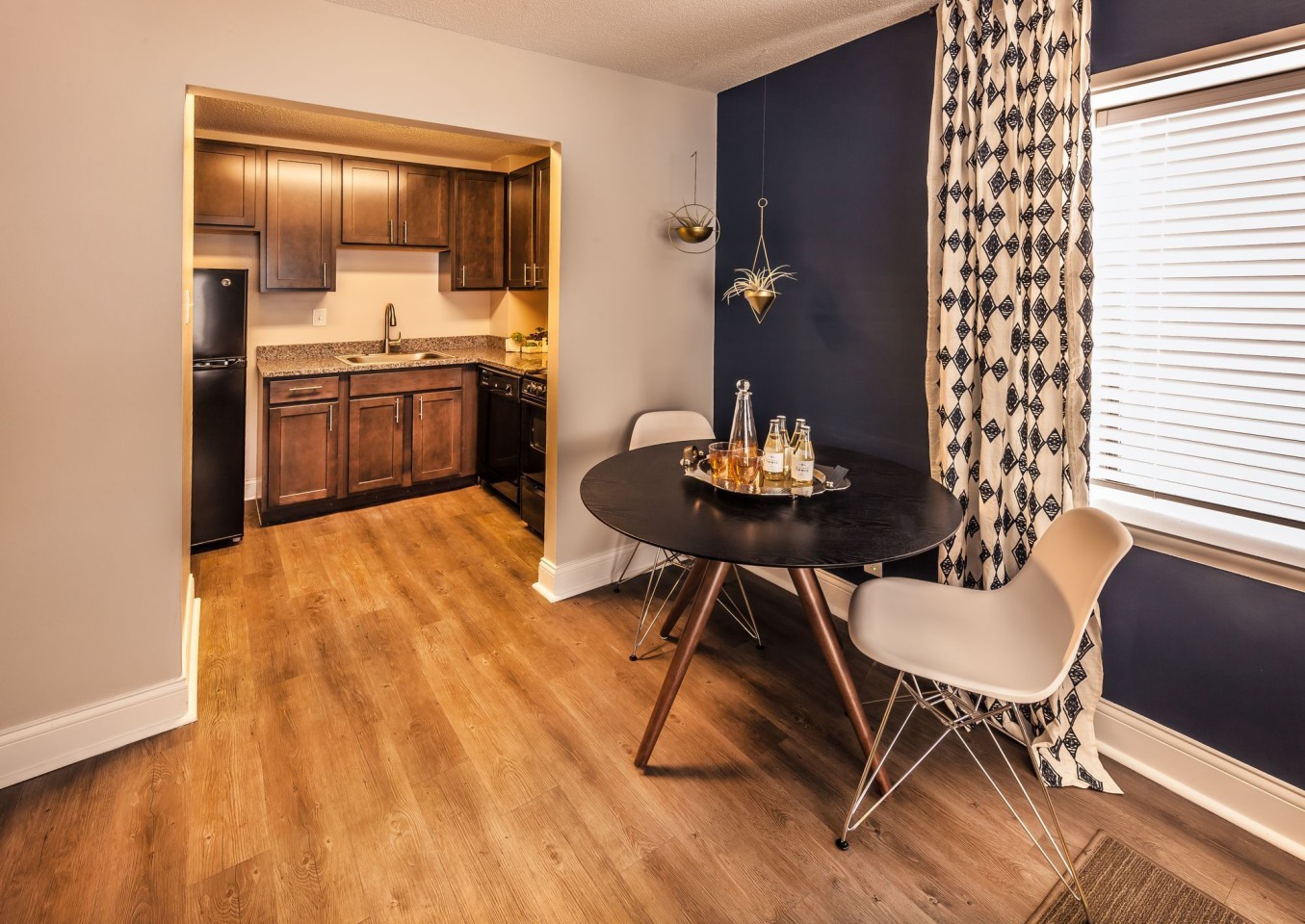 Circle City Apartments Image 2