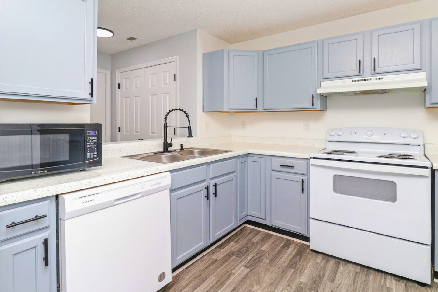 The Oaks Apartments Image 25