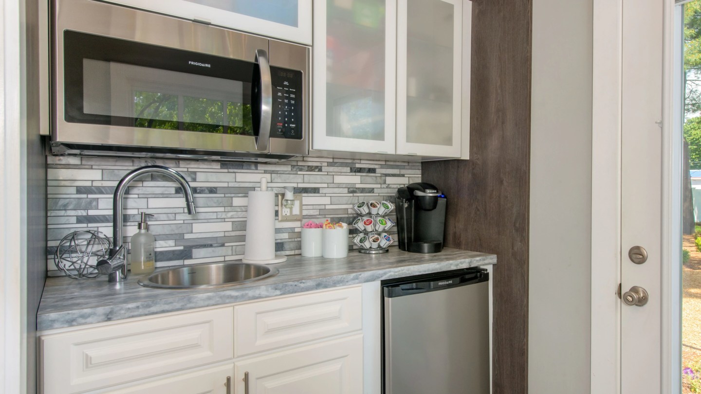 Edgewood Court Image 22