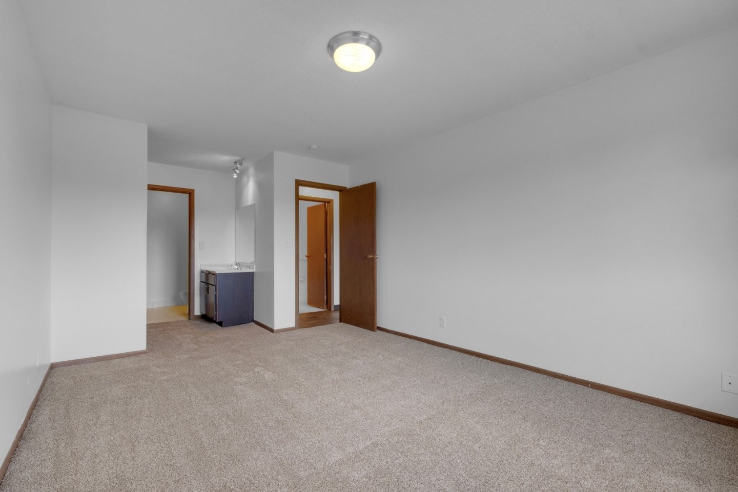 Brooklyn Crossing Image 32