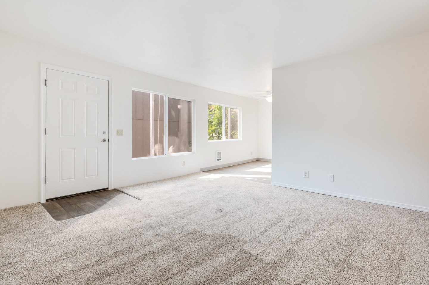 Crestwood Courts Image 12