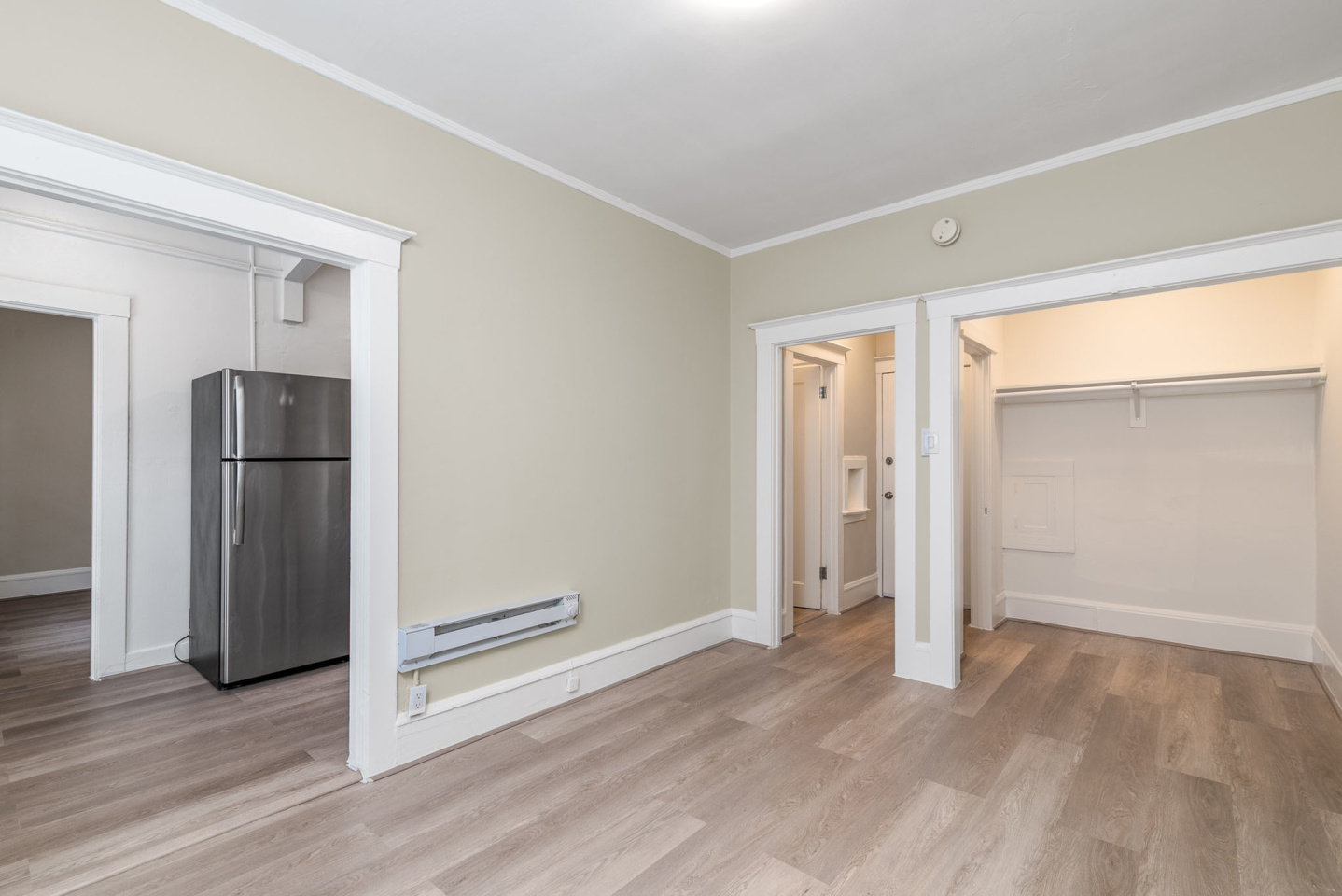 1030 LARKIN Apartments Image 4