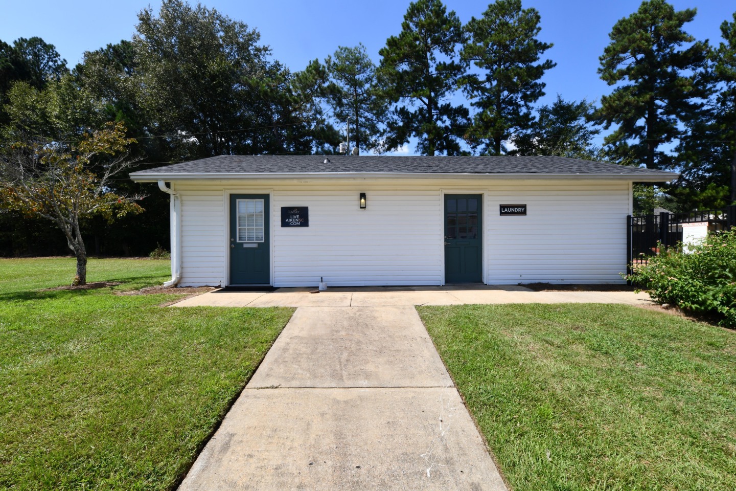 The Huntley Apartment Homes Image 39