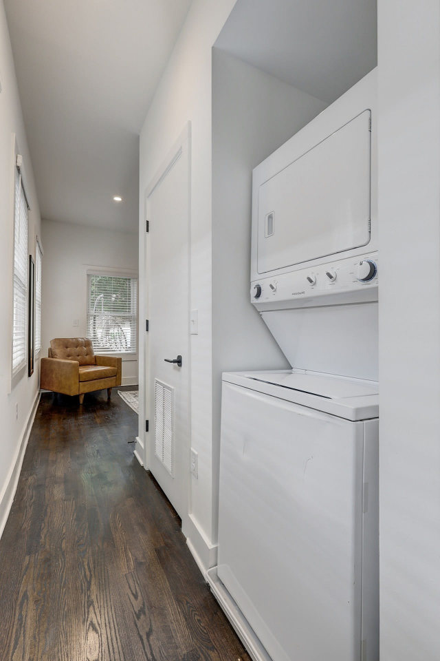 940 Piedmont Ave NE Image 12