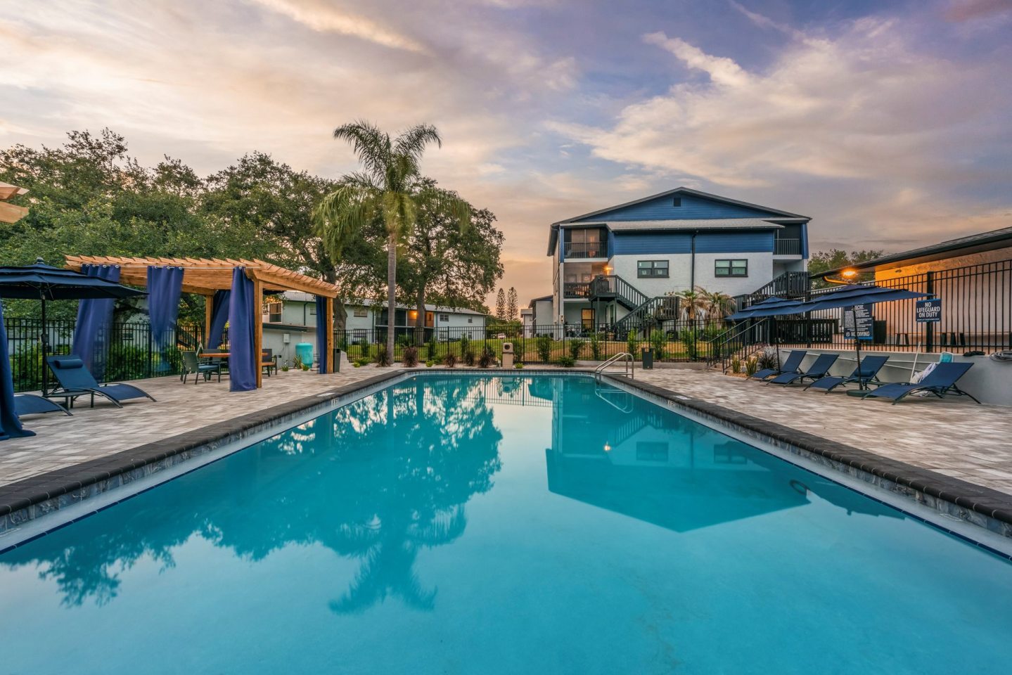 Altura Largo Apartments Image 3