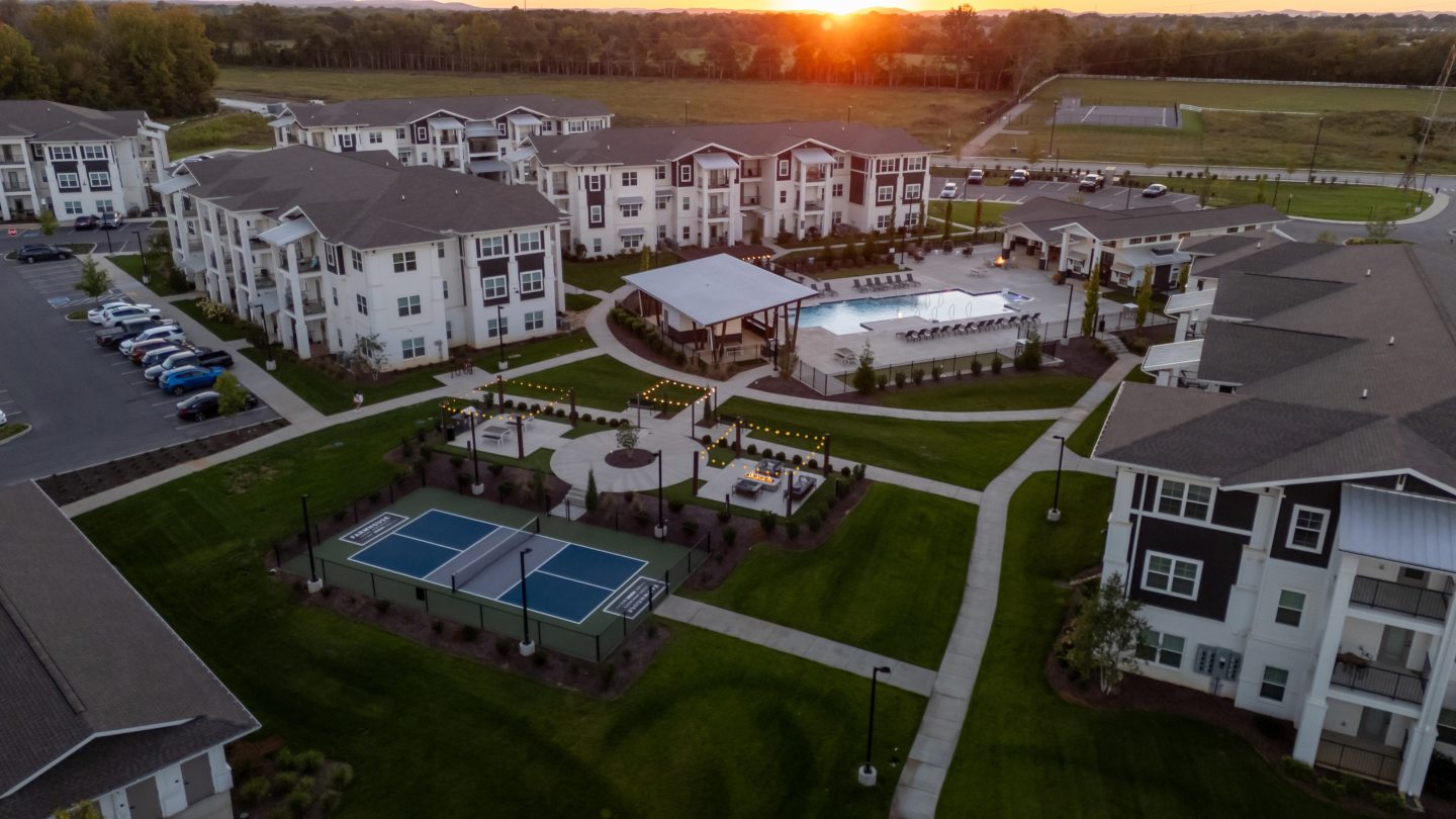Farmhouse Luxury Apartments Image 1
