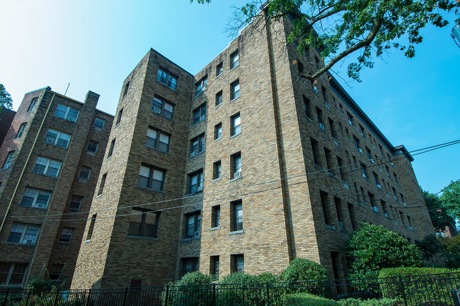 Connecticut Avenue Apartments Image 4