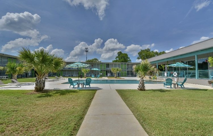 3220 North Image 10