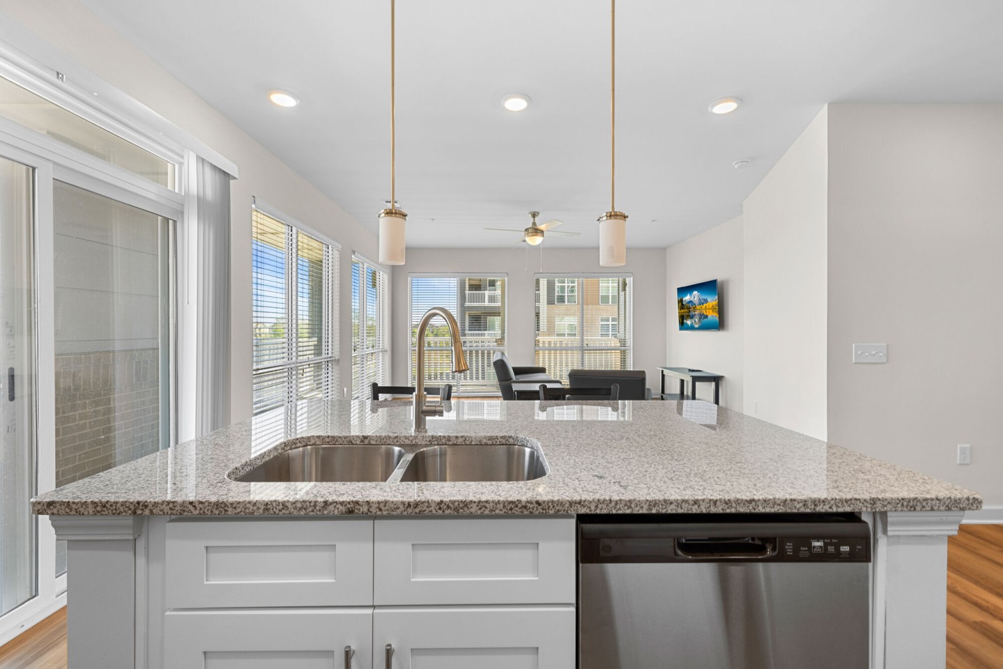 Lofts at Hamilton Luxury Apartments Image 12
