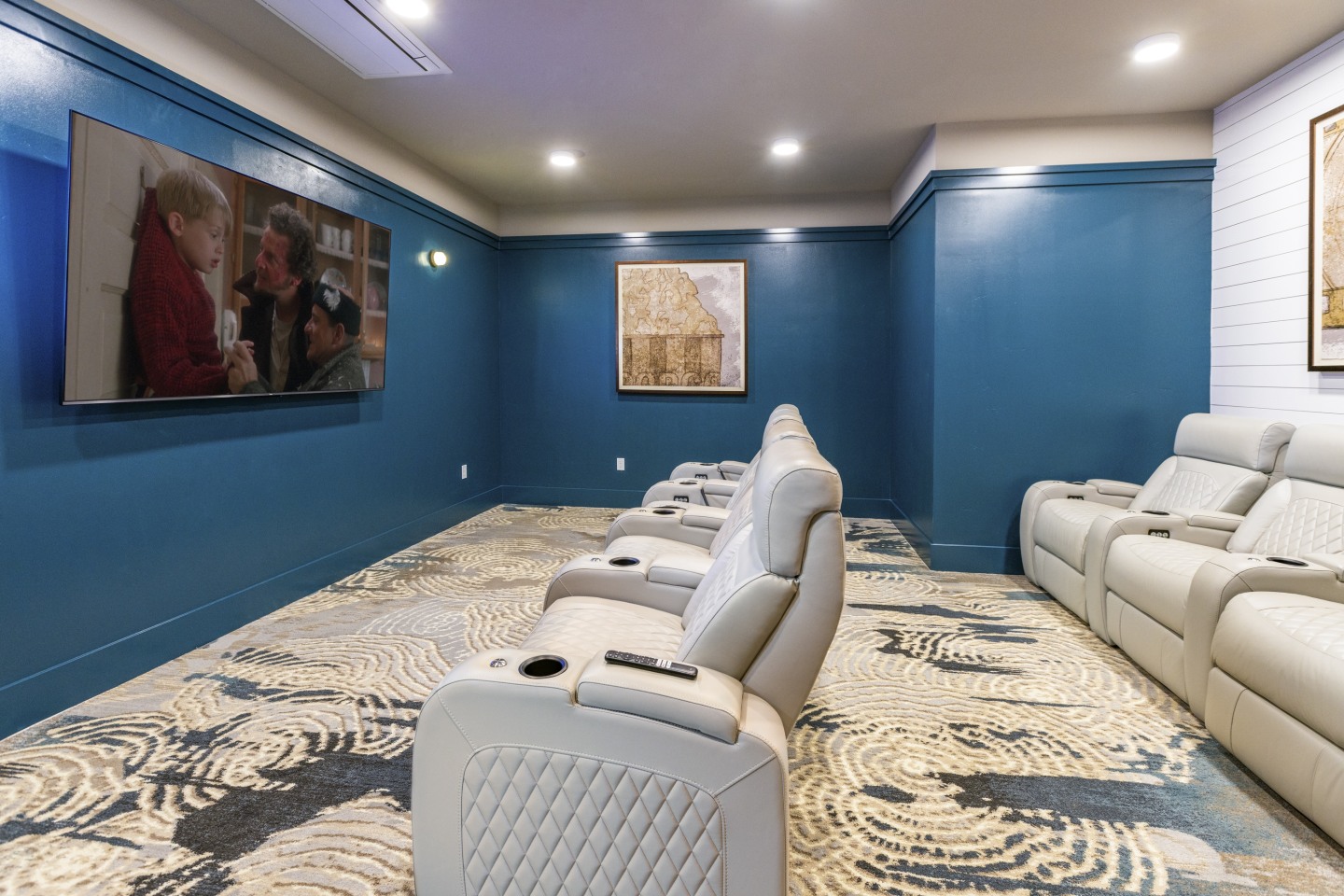 Anchor 532 Luxury Apartments Image 10