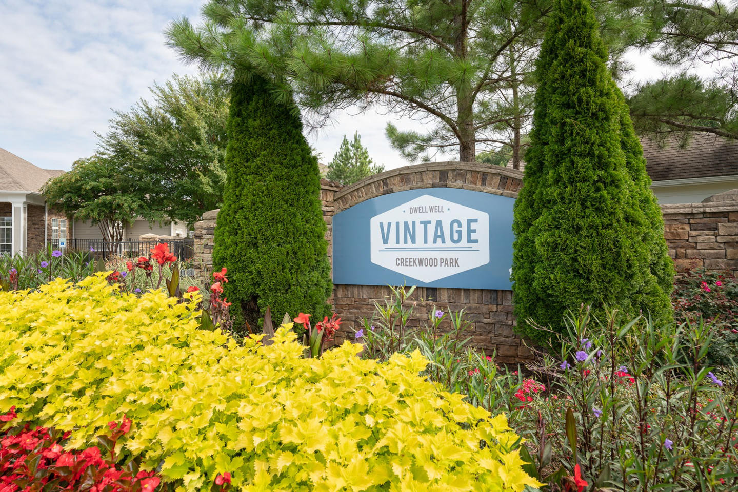 Vintage Creekwood Park Apartments Image 11