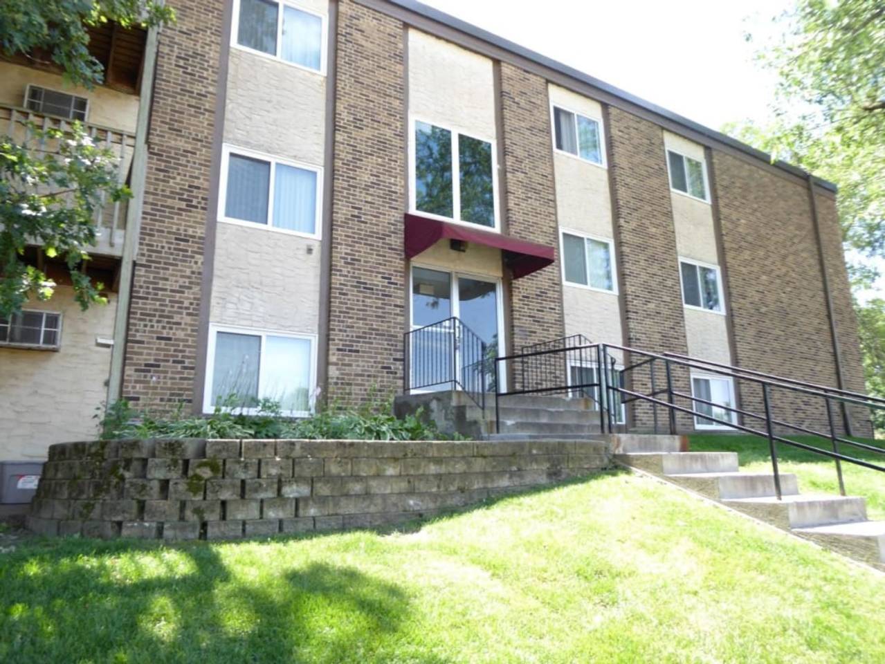 Valley Place Apartments Image 16