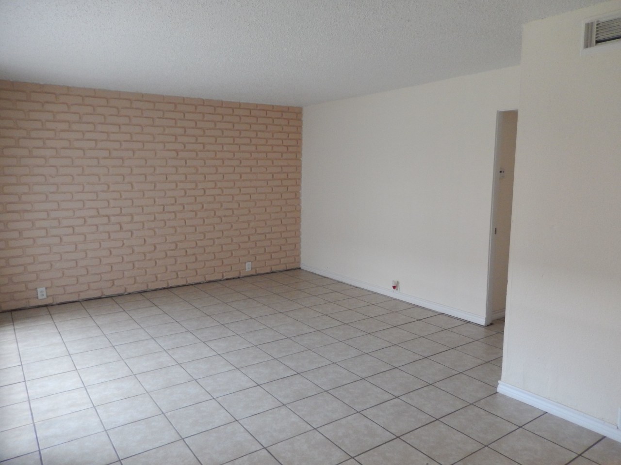 Fair Oaks Apartments Image 2