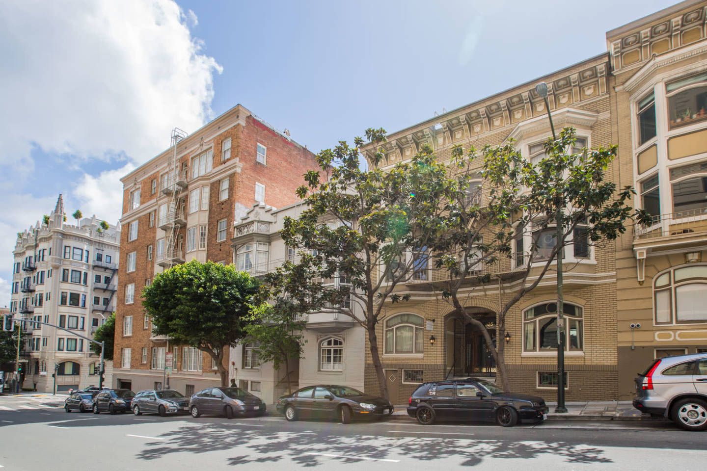 825 Pine Street Image 4