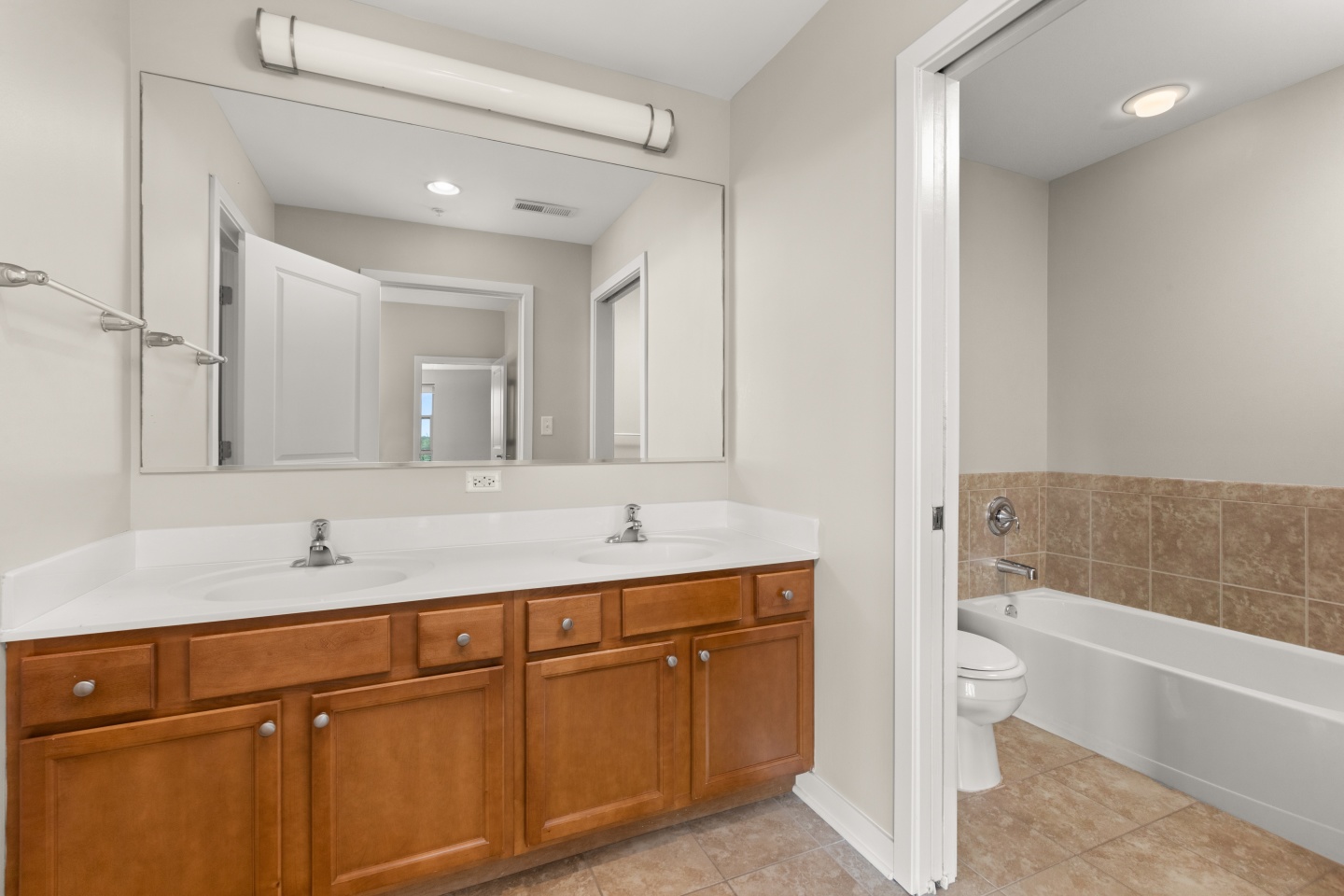 Kingston Pointe Apartments Image 10