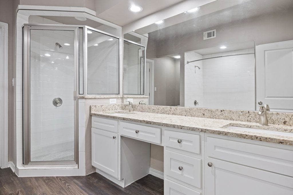 Waters Edge Apartment Homes Image 38