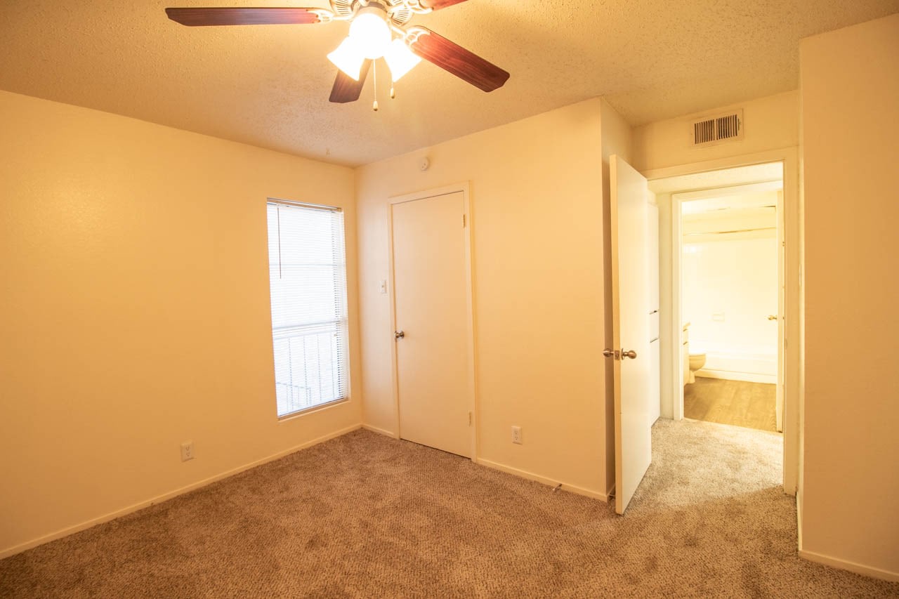 Plaza Square Apartments Image 26