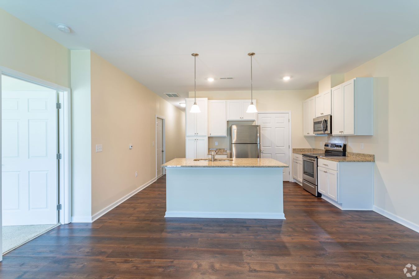 River Oaks Village Image 1