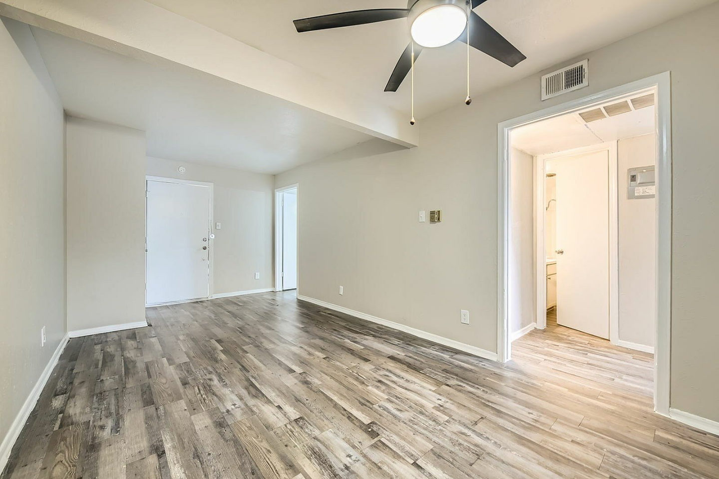 Ridgmar Oaks Image 44