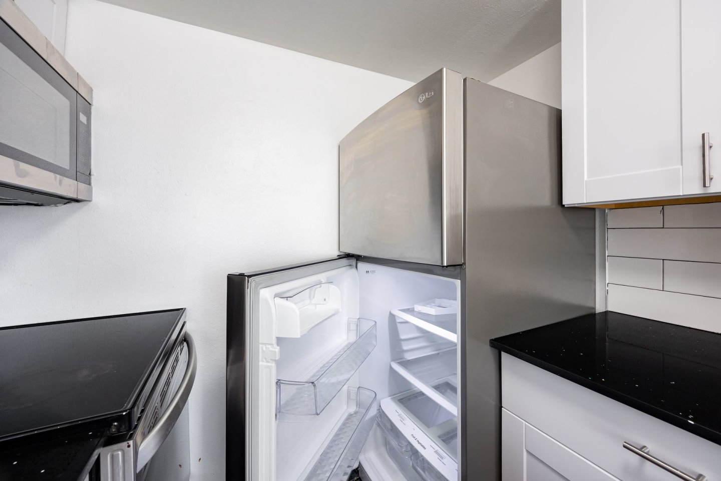 Park West Apartments Image 8